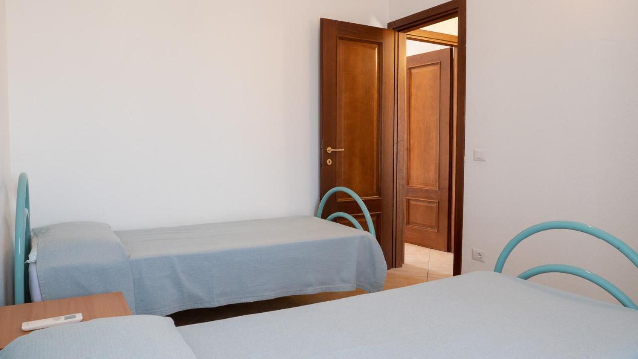 Casa Vacanza La Suaredda San Teodoro  Extérieur photo