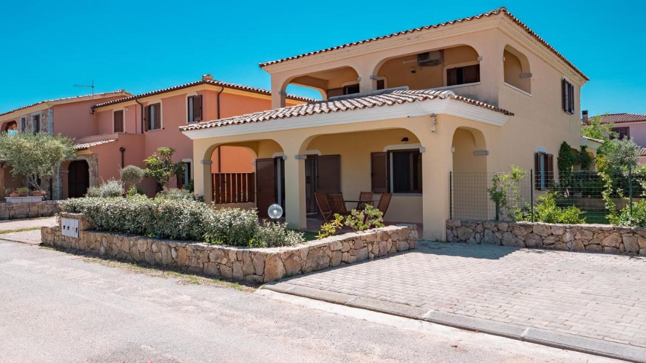 Casa Vacanza La Suaredda San Teodoro  Extérieur photo
