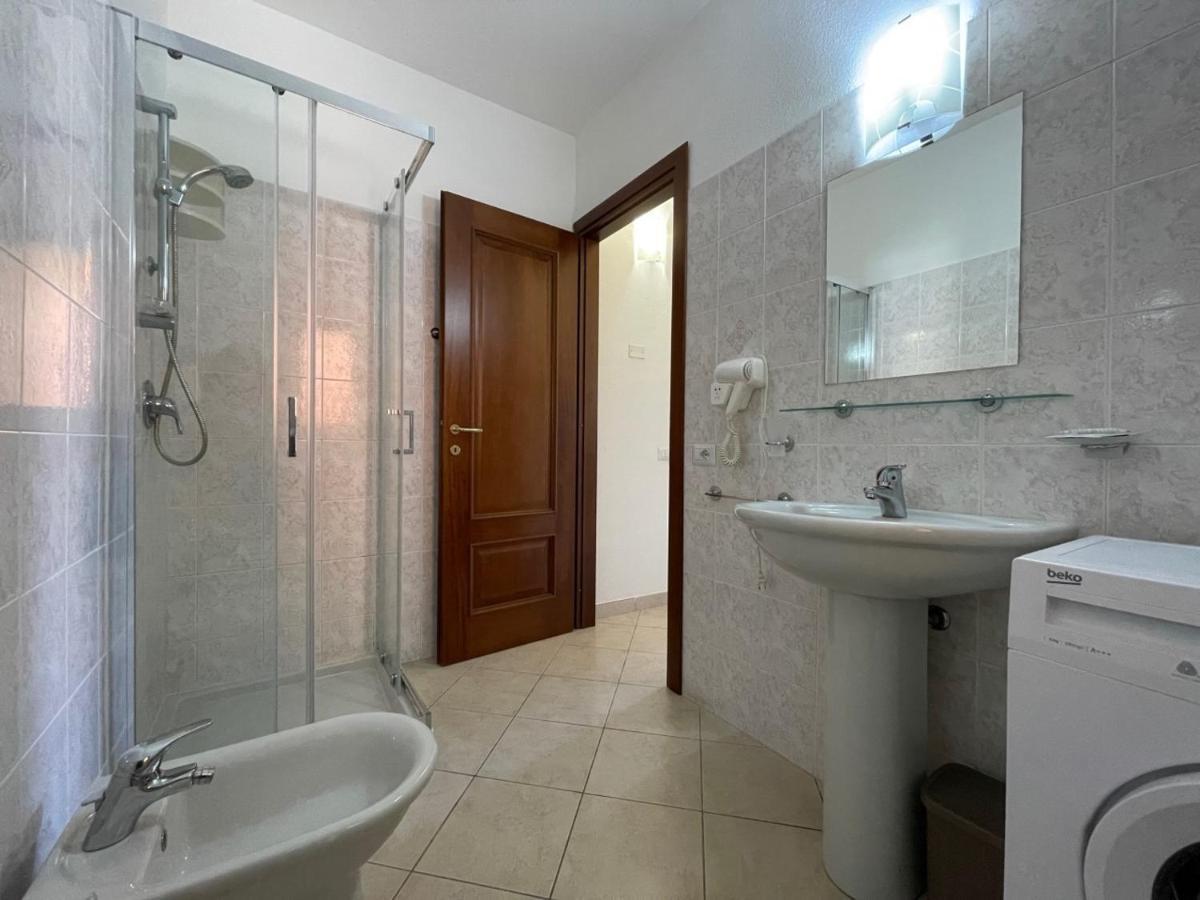 Casa Vacanza La Suaredda San Teodoro  Extérieur photo