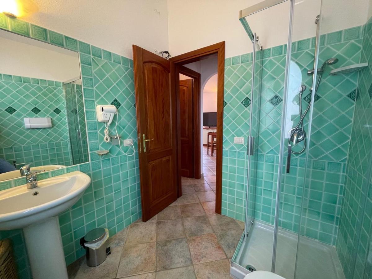 Casa Vacanza La Suaredda San Teodoro  Extérieur photo